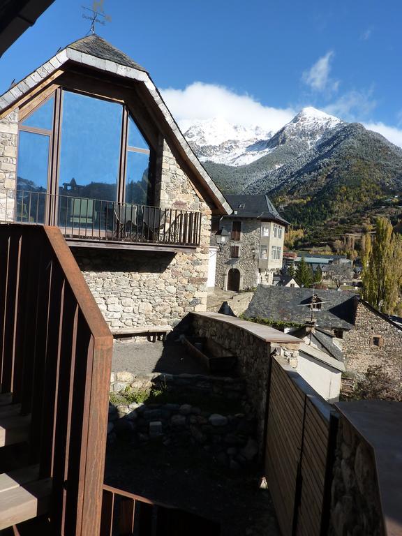La Borda Del Zarrastiecho Villa Sallent De Gallego Bagian luar foto