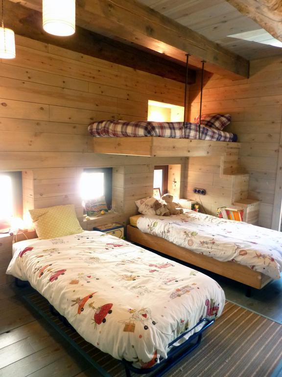 La Borda Del Zarrastiecho Villa Sallent De Gallego Ruang foto