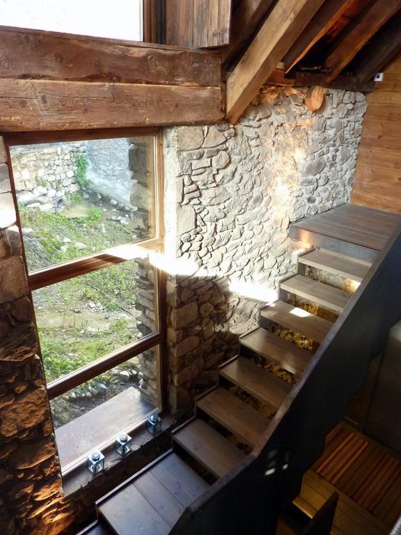 La Borda Del Zarrastiecho Villa Sallent De Gallego Ruang foto