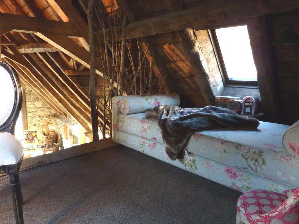 La Borda Del Zarrastiecho Villa Sallent De Gallego Ruang foto