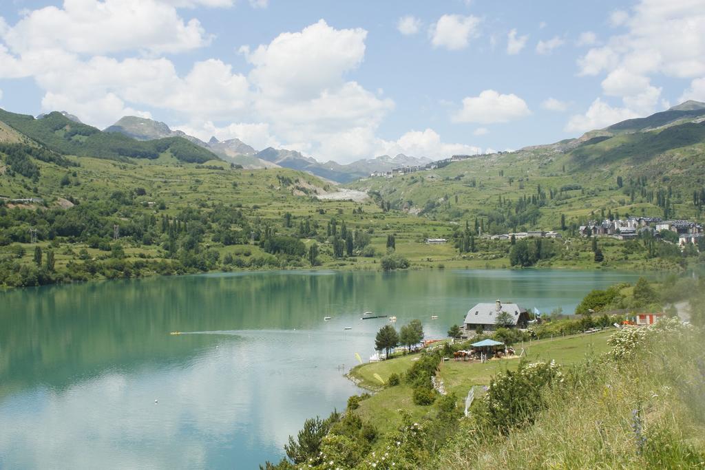 La Borda Del Zarrastiecho Villa Sallent De Gallego Ruang foto